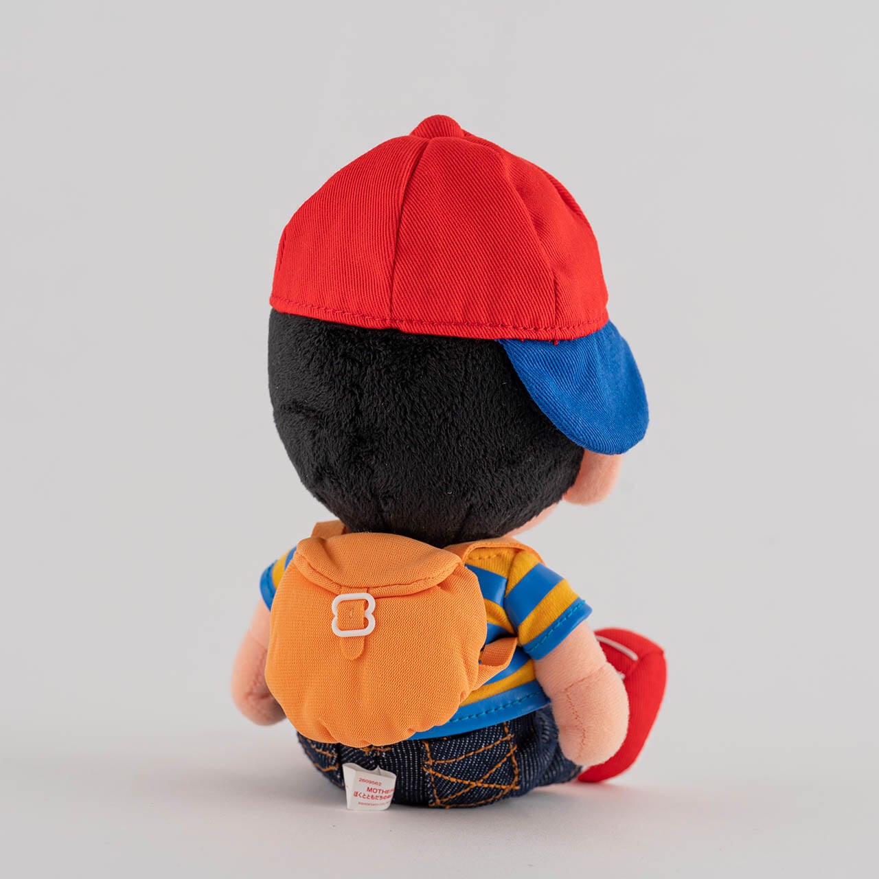 ▲ジーンズのポケットやリュックのディティールもかわいい。