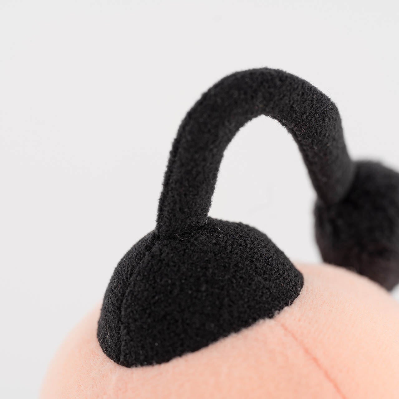 ▲プーの袋縫いされた髪。