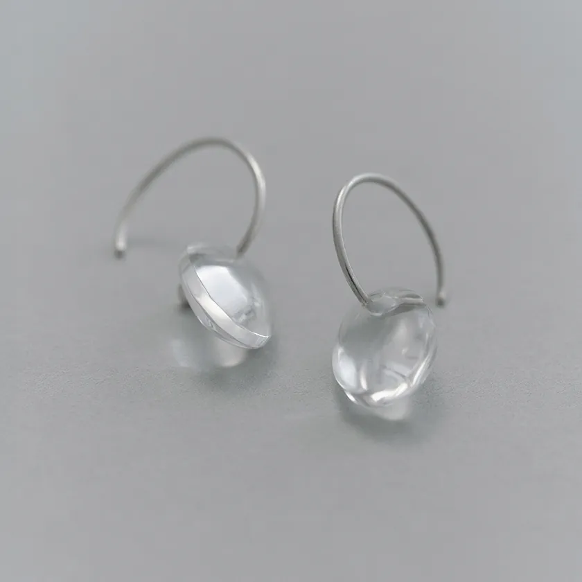 水晶のオーバルピアス・イヤリング（slim）