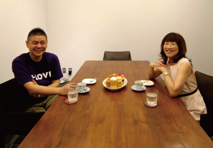 ���~����