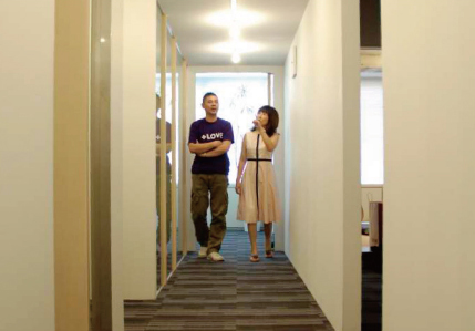 ���~����